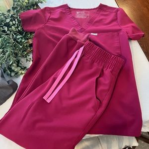 Figs Jogger Pant/One Pocket Top Raspberry Scrub Set
